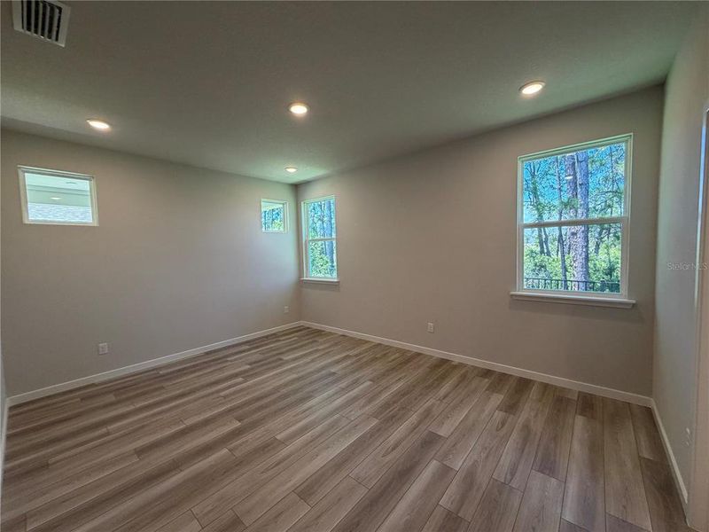 Spacious, unfurnished interior of a new home in Reserve East, Flagler Beach (Image 23).