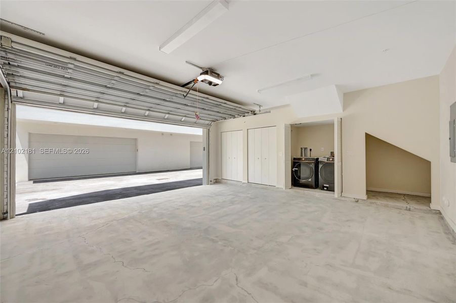 Spacious, unfurnished interior of a new home in , Miami (Image 20).