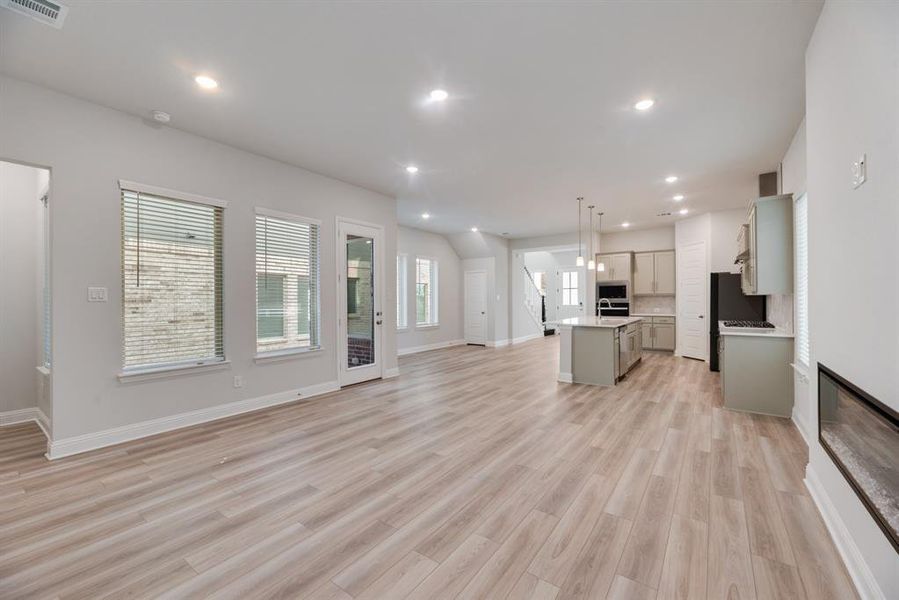 Spacious, unfurnished interior of a new home in Bayside, Rowlett (Image 23). Spacious, unfurnished interior of a new home in Bayside, Rowlett (Image 23).