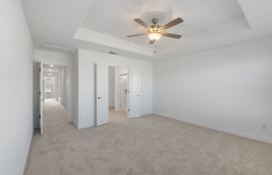 Spacious, unfurnished interior of a new home in Santa Rita Ranch, Liberty Hill (Image 31).