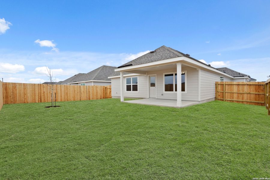 Exterior details and patio area of a home in Swenson Heights, Seguin (Image 3).