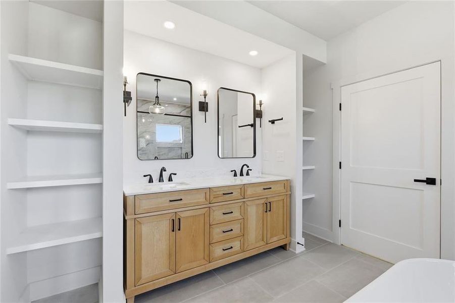 Furnished interior view inside a new home in , Clermont (Image 8).