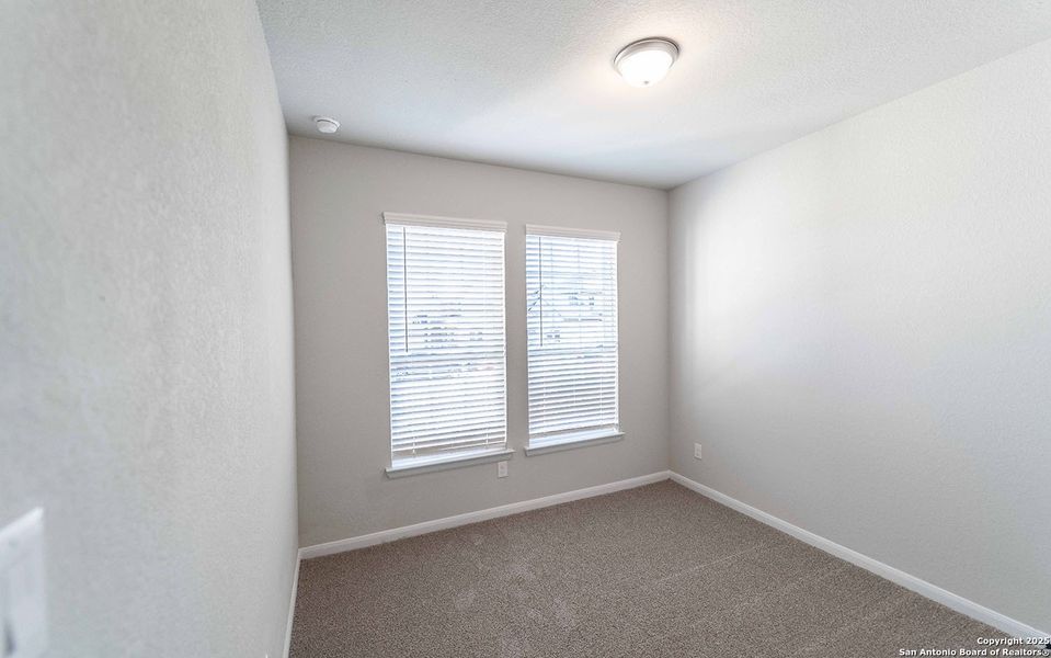 Spacious, unfurnished interior of a new home in Arcadia Ridge, San Antonio (Image 17). Spacious, unfurnished interior of a new home in Arcadia Ridge, San Antonio (Image 17).