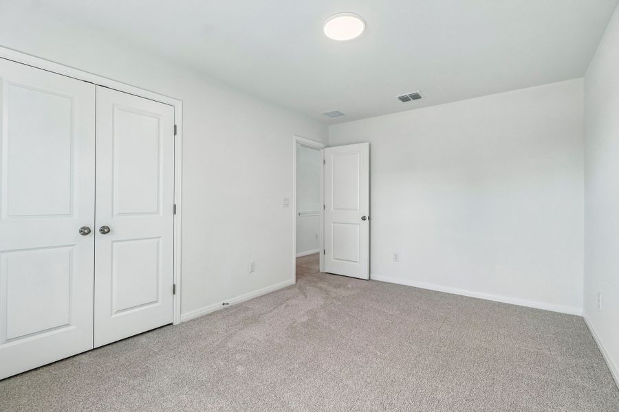 Spacious, unfurnished interior of a new home in Foxfield, Austin (Image 21). Spacious, unfurnished interior of a new home in Foxfield, Austin (Image 21).