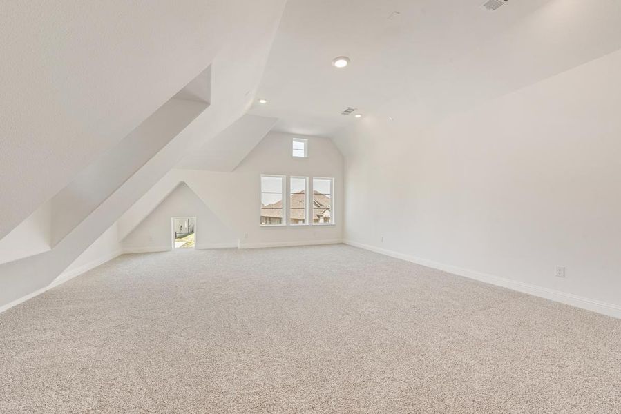 Spacious, unfurnished interior of a new home in South Pointe, Mansfield (Image 31). Spacious, unfurnished interior of a new home in South Pointe, Mansfield (Image 31).