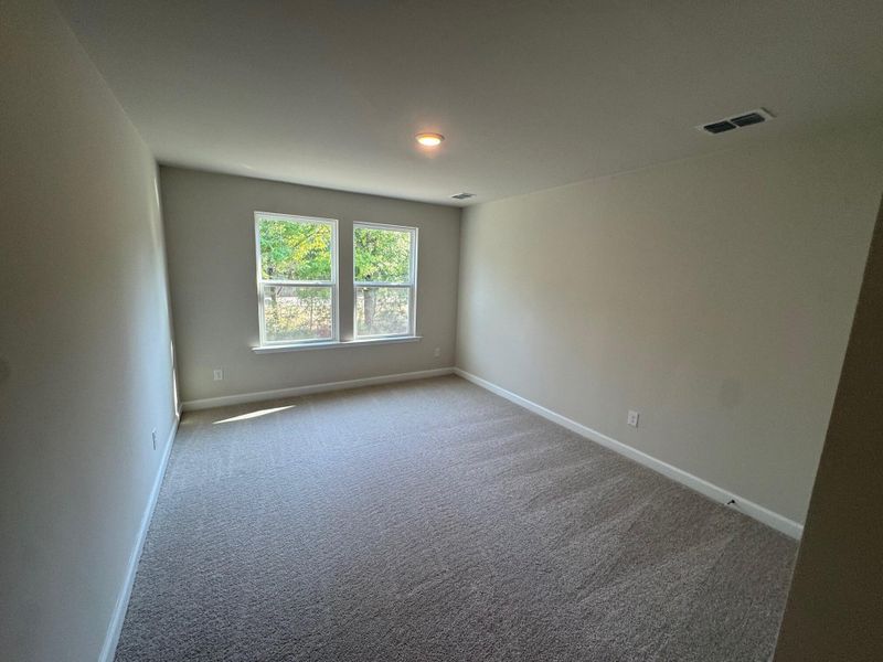 Spacious, unfurnished interior of a new home in , Ravenel (Image 17).