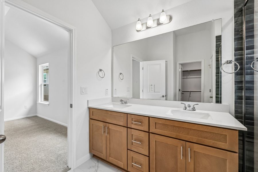 Furnished interior view inside a new home in Porter Country, Buda (Image 8).