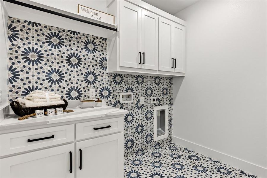 Furnished interior view inside a new home in , Quinlan (Image 18).