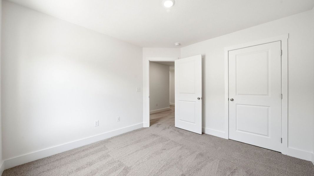 Spacious, unfurnished interior of a new home in Cherokee Crossing, Kodak (Image 20). Spacious, unfurnished interior of a new home in Cherokee Crossing, Kodak (Image 20).
