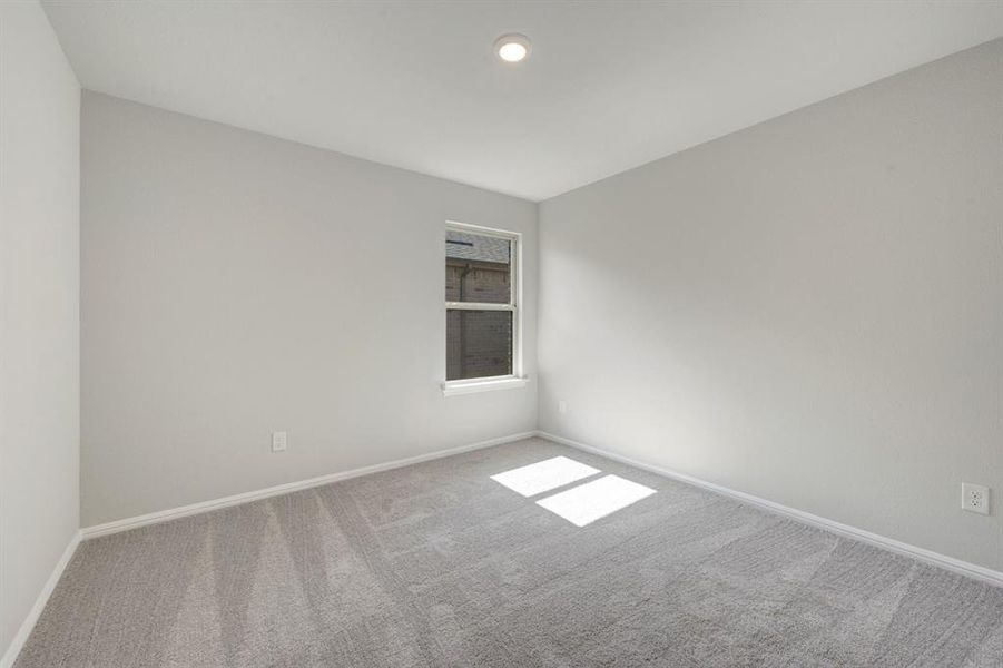 Spacious, unfurnished interior of a new home in Mobberly Farms, Pilot Point (Image 27).