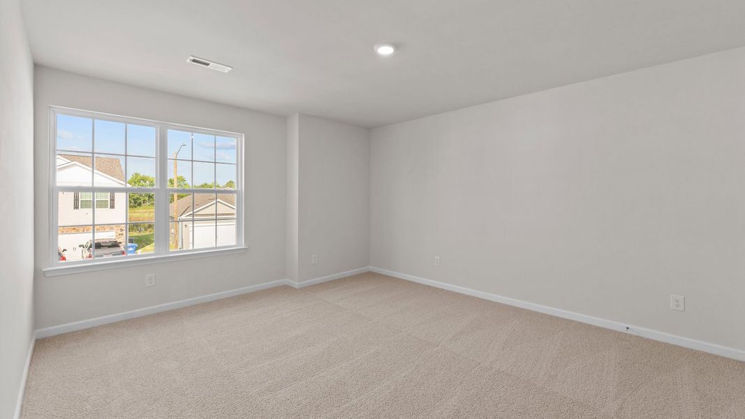 Spacious, unfurnished interior of a new home in Ridgewood Farms, Winterville (Image 22).