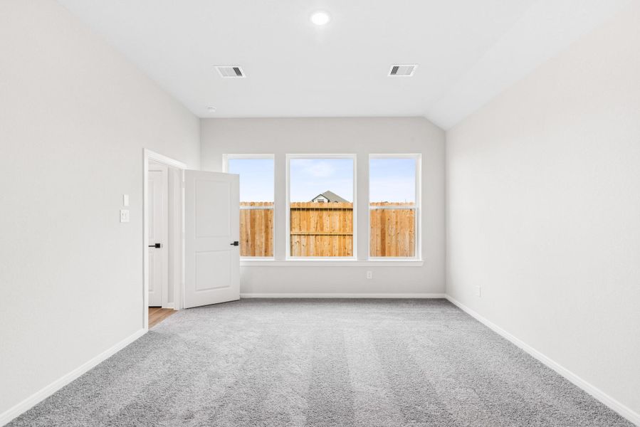 Spacious, unfurnished interior of a new home in Jubilee, Hockley (Image 26).