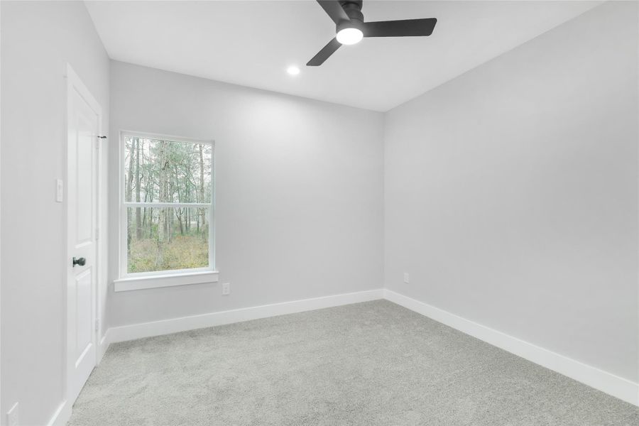 Spacious, unfurnished interior of a new home in , Willis (Image 20).