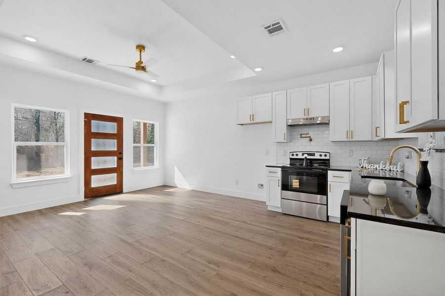 Image 22 of a home in .