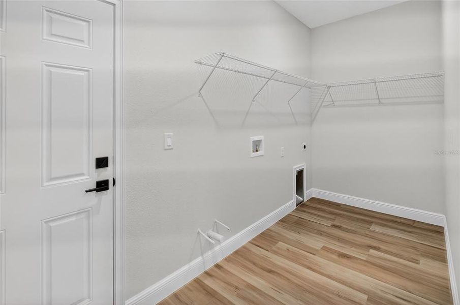 Spacious, unfurnished interior of a new home in , Ocala (Image 34).