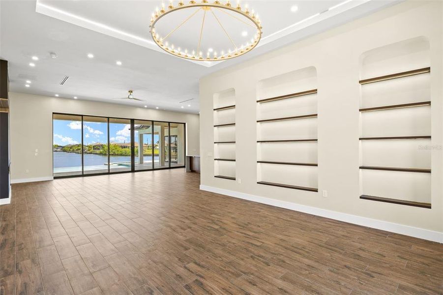Spacious, unfurnished interior of a new home in , Cape Coral (Image 20).
