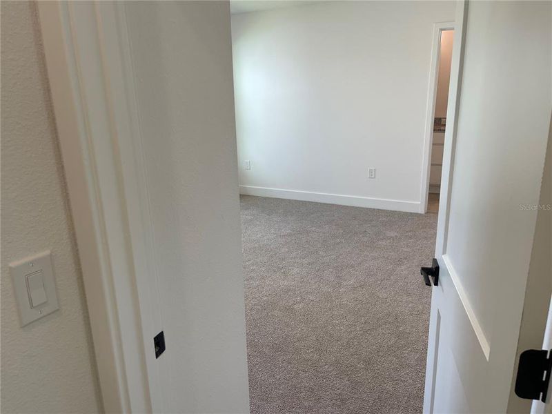 Spacious, unfurnished interior of a new home in Harmony Central, St. Cloud (Image 19).