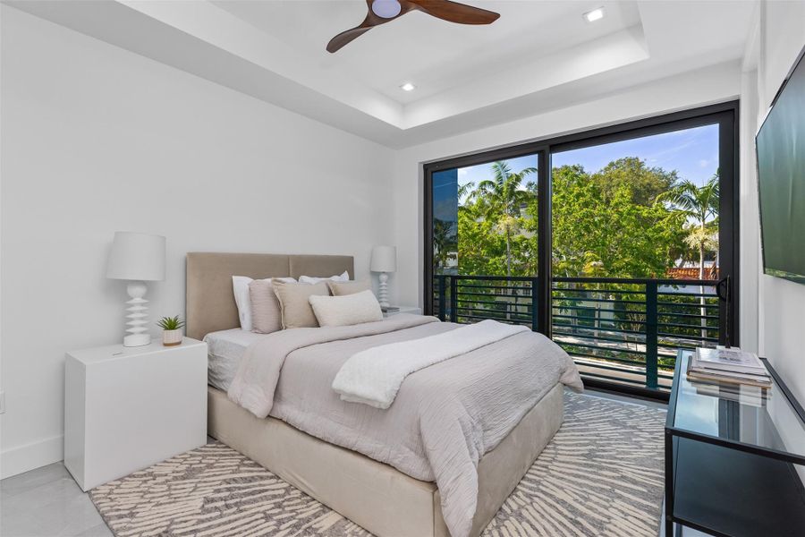 Furnished interior view inside a new home in , Fort Lauderdale (Image 31).