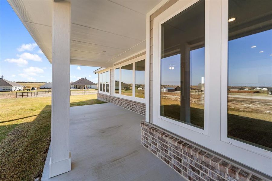 Exterior details and patio area of a home in Hillcrest Meadows North, Decatur (Image 25).