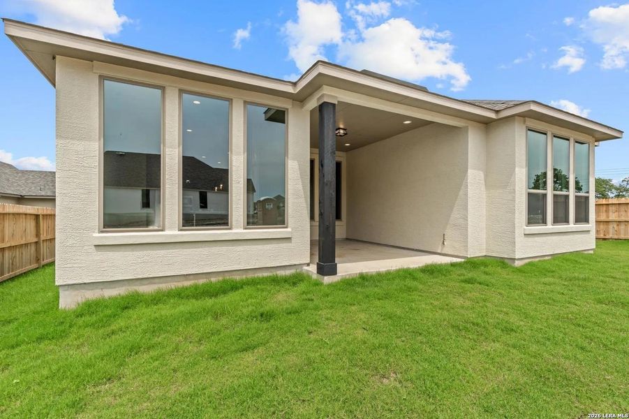 Exterior details and patio area of a home in Ventana - 60', Bulverde (Image 3).