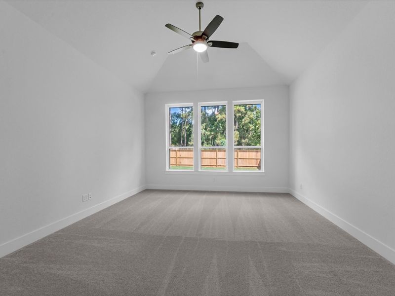 Spacious, unfurnished interior of a new home in Oakhill Reserve, Tomball (Image 17).