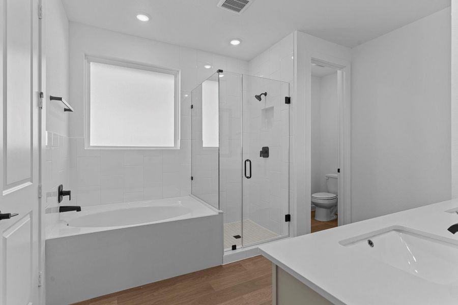 Furnished interior view inside a new home in Alexander, Pearland (Image 7). Furnished interior view inside a new home in Alexander, Pearland (Image 7).