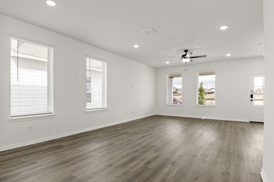 Spacious, unfurnished interior of a new home in Trace, San Marcos (Image 42).