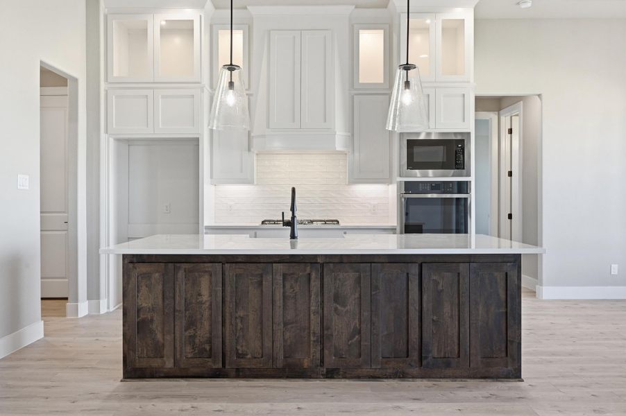 Furnished interior view inside a new home in Rocky Top Ranch, Azle (Image 6). Furnished interior view inside a new home in Rocky Top Ranch, Azle (Image 6).
