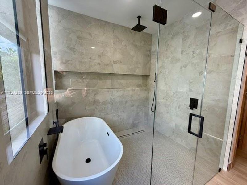 Furnished interior view inside a new home in , Fort Lauderdale (Image 13).