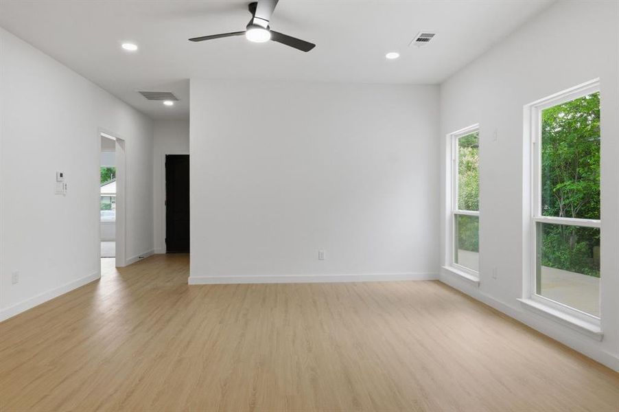 Spacious, unfurnished interior of a new home in , Fort Worth (Image 26).