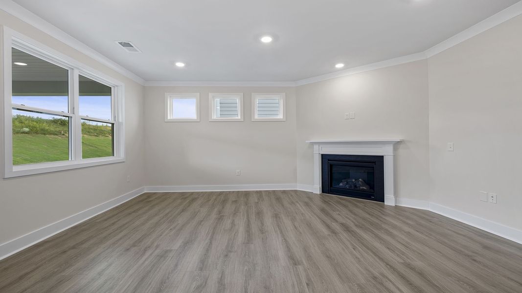 Spacious, unfurnished interior of a new home in Adams Glen, Mauldin (Image 21).