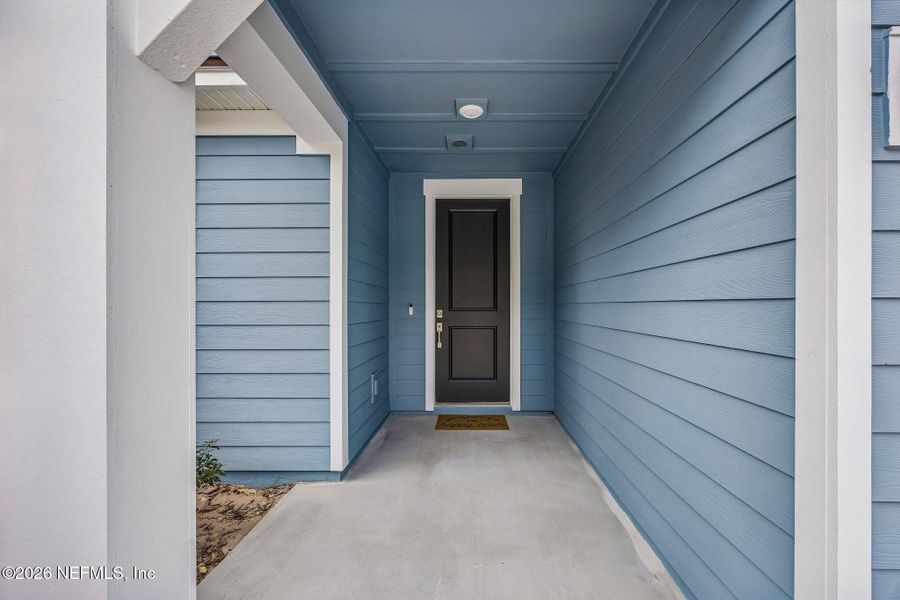 Exterior details and patio area of a home in Wingate Landing, Jacksonville (Image 32).
