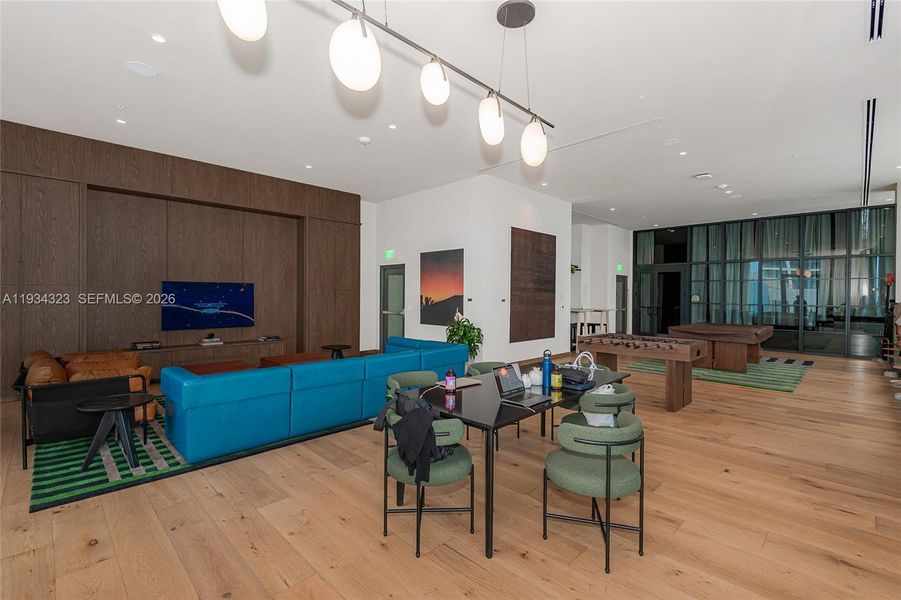 Community amenities in , Miami (Image 31). Community amenities in , Miami (Image 31).