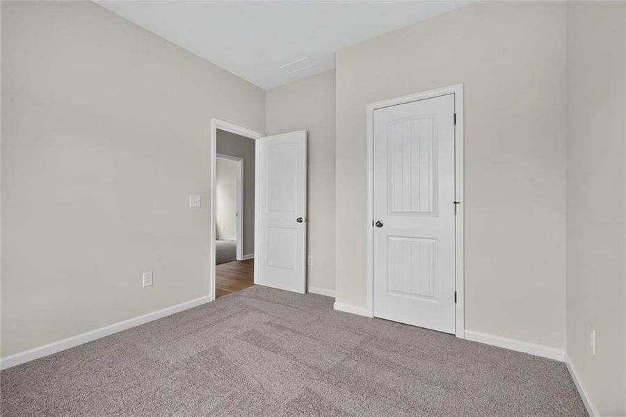 Spacious, unfurnished interior of a new home in Fair Oak, Calhoun (Image 19).