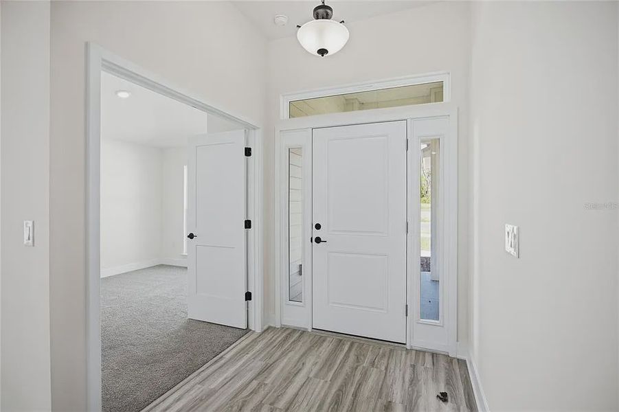 Spacious, unfurnished interior of a new home in Briarwood, Alachua (Image 11).