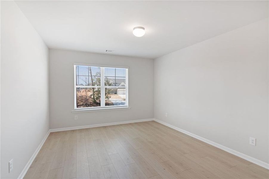 Spacious, unfurnished interior of a new home in , Crawford (Image 34).