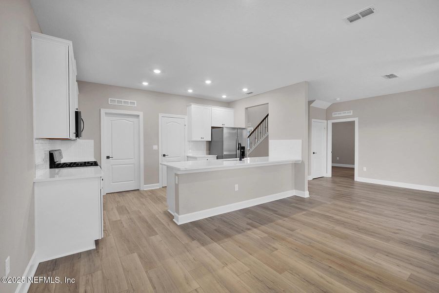Furnished interior view inside a new home in Jennings Farm, Middleburg (Image 12).