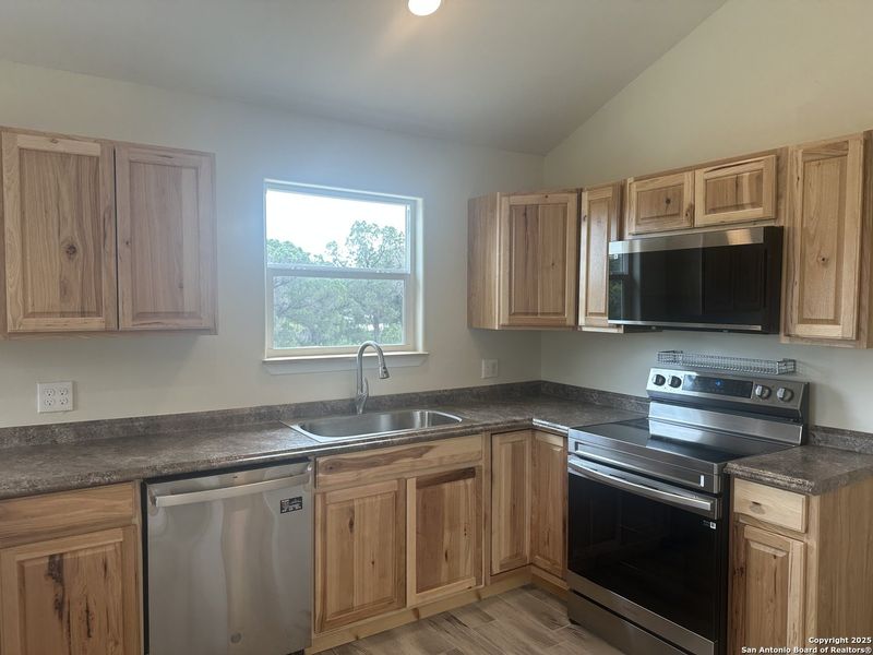 Furnished interior view inside a new home in , Bandera (Image 4).