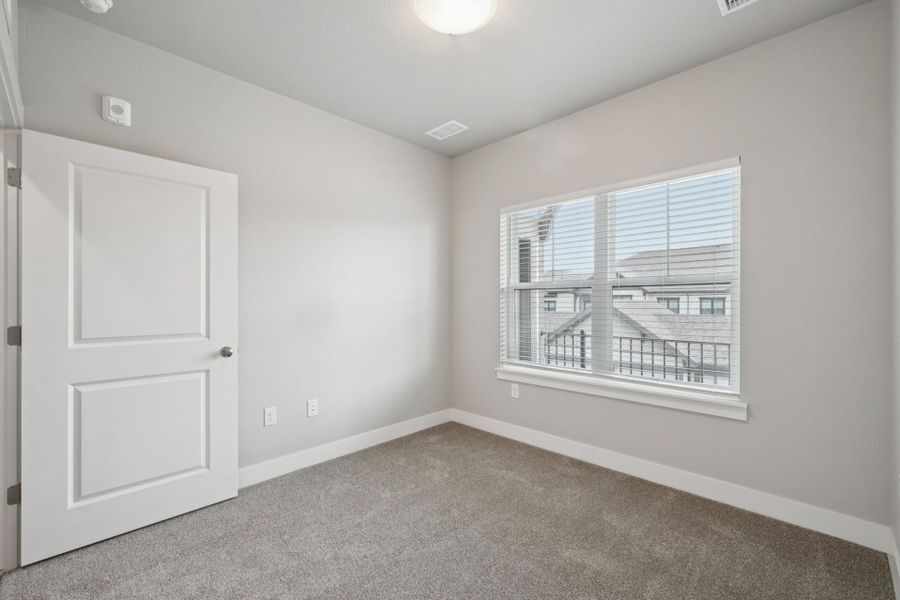 Spacious, unfurnished interior of a new home in Highlands at Fox Hill, Longmont (Image 19). Spacious, unfurnished interior of a new home in Highlands at Fox Hill, Longmont (Image 19).