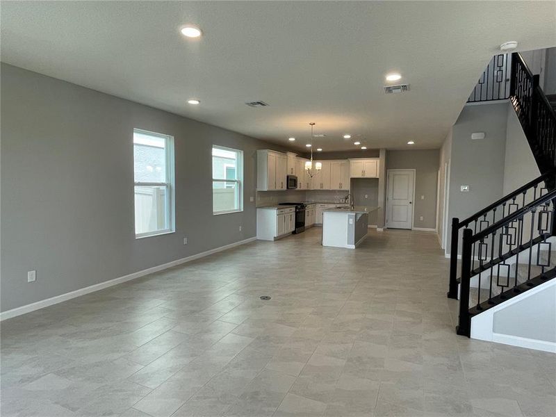 Spacious, unfurnished interior of a new home in Center Lake on the Park, St. Cloud (Image 61).