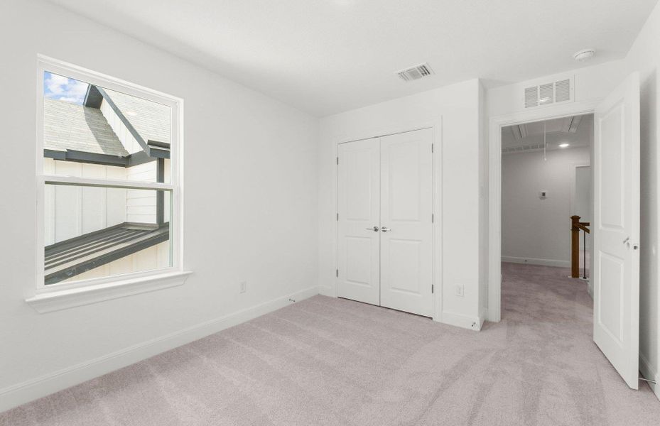 Spacious, unfurnished interior of a new home in Horizon Lake, Leander (Image 22). Spacious, unfurnished interior of a new home in Horizon Lake, Leander (Image 22).