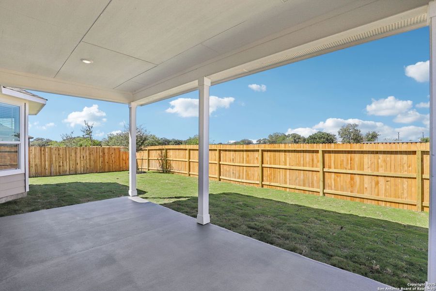 Exterior details and patio area of a home in Carmel Ranch, Schertz (Image 26).
