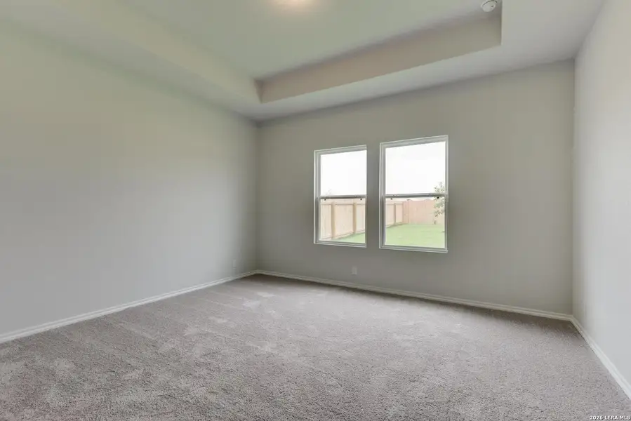 Spacious, unfurnished interior of a new home in Hennersby Hollow, San Antonio (Image 16).
