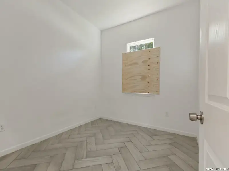 Spacious, unfurnished interior of a new home in , San Antonio (Image 21).