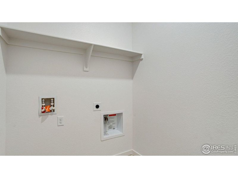 Spacious, unfurnished interior of a new home in Hansen Farm, Fort Collins (Image 20).