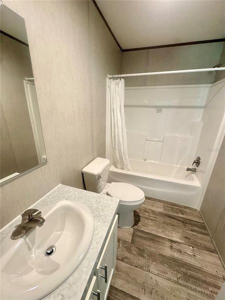 Furnished interior view inside a new home in , Lakeland (Image 8).