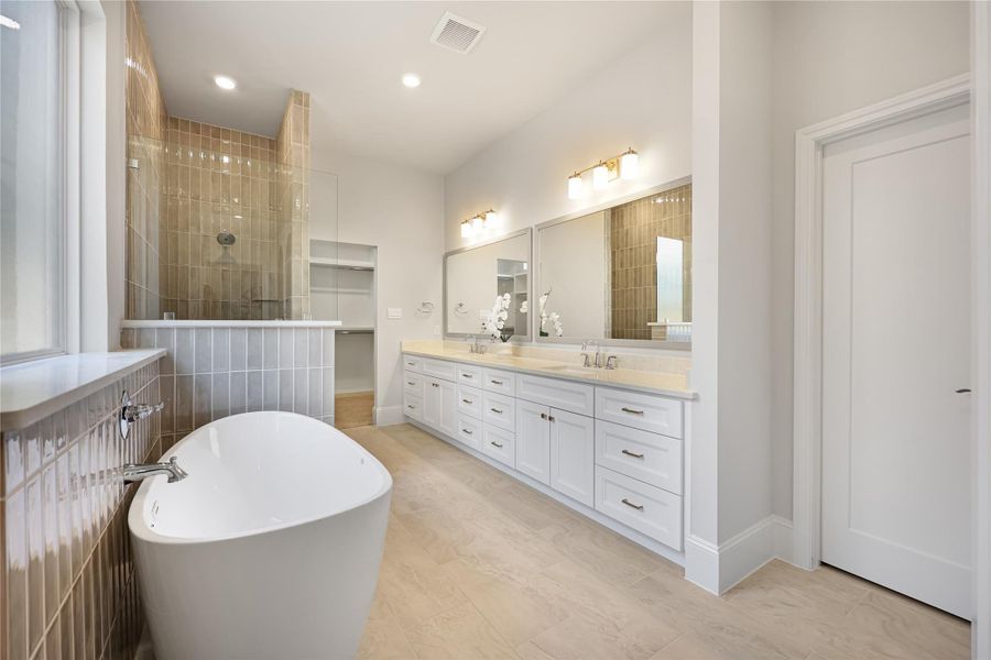 Furnished interior view inside a new home in Bentwater, Montgomery (Image 48). Furnished interior view inside a new home in Bentwater, Montgomery (Image 48).