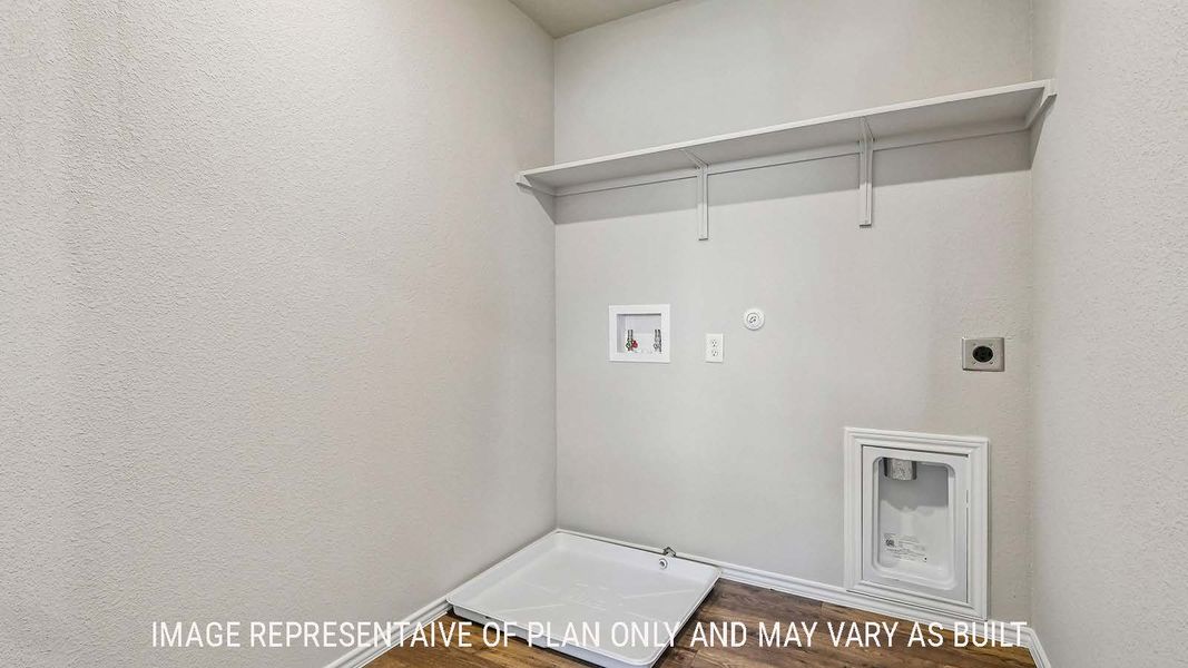 Spacious, unfurnished interior of a new home in Eagles Landing, Waco (Image 39).