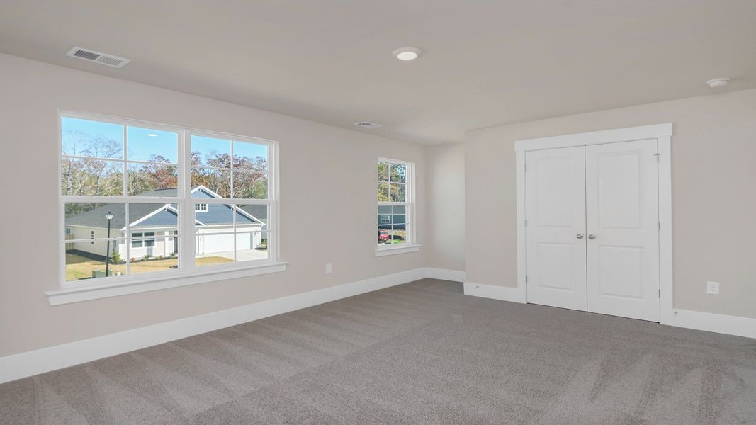 Spacious, unfurnished interior of a new home in Shell Pointe, Gilbert (Image 35).