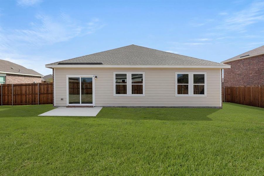 26. 815 Lexington - Back